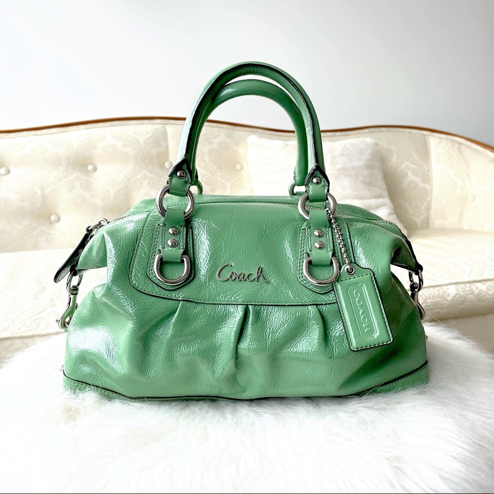 🍀Coach🍀 Patent Leather Carryall Handbag